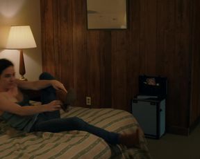 Caroline Dhavernas Nude - Easy Living (2017)