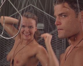 Celebs sex scene Dina Meyer nude – Starship Troopers (1997)