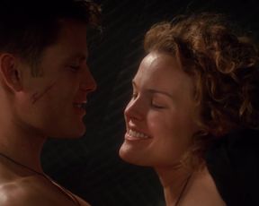 Celebs sex scene Dina Meyer nude – Starship Troopers (1997)