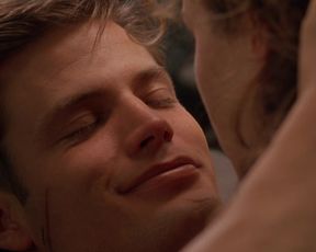 Celebs sex scene Dina Meyer nude – Starship Troopers (1997)