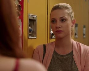 Naked scene Madelaine Petsch Sexy - Riverdale s02e02 (2017) TV show nudity video