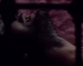 Retro lesbian scene – The Hot Nights of Linda (1975)