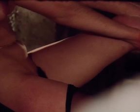 Retro lesbian scene – The Hot Nights of Linda (1975)