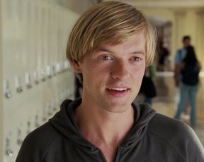 Carmen Electra sexy, Audra Lynn nude, Heather Storm nude – Epic Movie (2007)