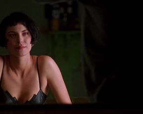Actress Michelle Forbes nude – Kalifornia (1993)