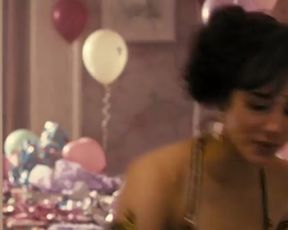 Hot actress Jessica Brown Findlay Nude - Albatross (2011) 