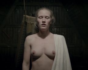 Solsikke Lausten Nude - Som Folger Solen (2013)