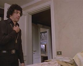 Hot celebs video Annie Belle Nude - The House On The Edge Of The Park (1980) 