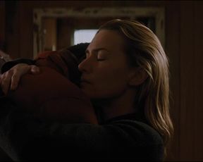 Kate Winslet Sexy - The Mountain Between Us (2017)