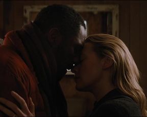 Kate Winslet Sexy - The Mountain Between Us (2017)