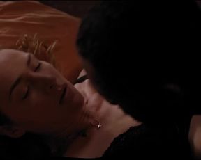 Kate Winslet Sexy - The Mountain Between Us (2017)