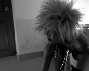 Explicit sex scene Rii Sen - Gandu (2010) Adult video from the movie