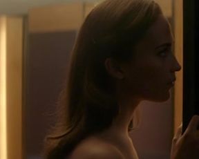 Alicia Vikander and Sonoya Mizuno - EX MACHINA