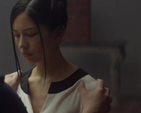 Alicia Vikander and Sonoya Mizuno - EX MACHINA