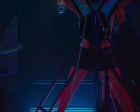 TV show scene Malin Akerman, Maggie Siff, Ali Ahn nude - Billions S01E05 (2016) 