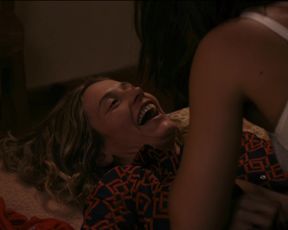 Celebrity Lesbian Video - Cecile De France & Izia Higelin - La belle saison (2015) 