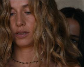 Celebrity Lesbian Video - Cecile De France & Izia Higelin - La belle saison (2015) 