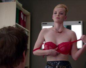 TV show scene Betty Gilpin - Nurse Jackie s05 (2014) 