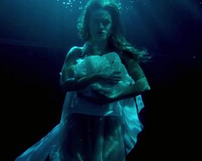 Lilly-Fleur Pointeaux & Gala Besson - Horsehead (2014)