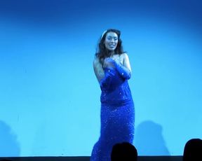 Naked Asian Art Performance - Miyuki Divine - The Burlesque Strip