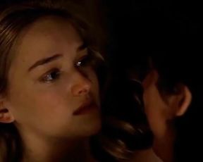 Jess Weixler - Teeth (2007)