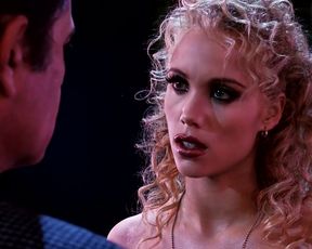 Elizabeth Berkley Topless - Showgirls (1995)
