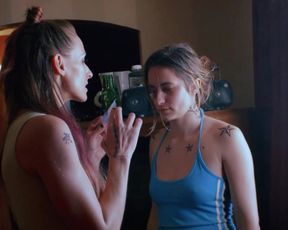 Celebrity Lesbian Video - Natalie Dickinson, Ashleigh Domangue Sexy - American Unicorns (2014) 