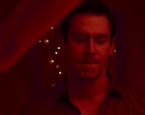 Celebrity Lesbian Video - Natalie Dickinson, Ashleigh Domangue Sexy - American Unicorns (2014) 