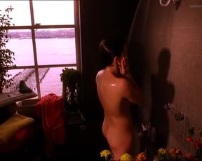 Sexy Neve Campbell, Megan Pipin, Joelle Carter Nude - When Will I Be Loved (US 2004) 