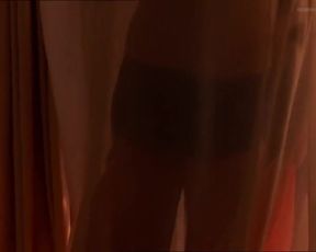 Sexy Neve Campbell, Megan Pipin, Joelle Carter Nude - When Will I Be Loved (US 2004) 