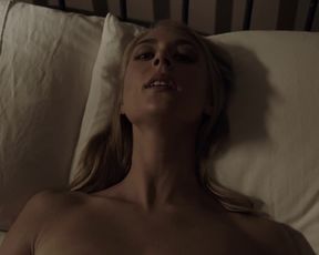 Celebs Amanda Seyfried naked, Sara Mitich, Alyson Bath, Jordan Claire Robbins nude - Anon (2018)