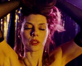 Hot actress Marisa Tomei - The Wrestler (2008) 