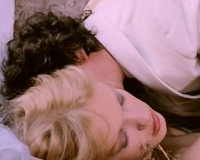 Explicit sex scene Brigitte Lahaie - Je Suis A Prendre (1978) Adult video from the movie