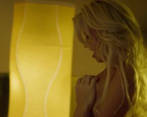 Chelsey Reist & Sharon Hinnendael - Embrace of the Vampire (2013)