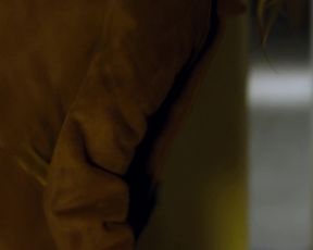 Chelsey Reist & Sharon Hinnendael - Embrace of the Vampire (2013)