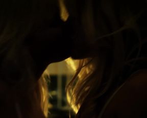 Chelsey Reist & Sharon Hinnendael - Embrace of the Vampire (2013)