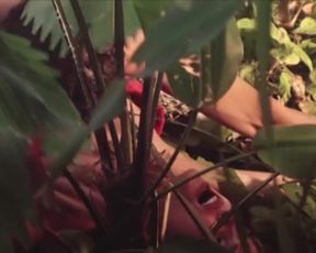 Actress Barbara Evans - Dois Irmaos s01e03 (2017) Nudity and Sex in TV Show