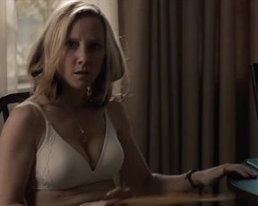 Celebs Emily Blunt, Anne Heche - Arthur Newman (2012)