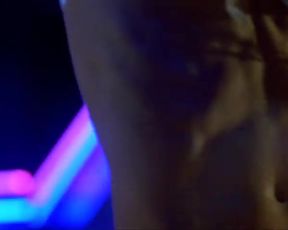 Hot celebs video Daryl Hannah Nude - Dancing at the Blue Iguana (2000) 