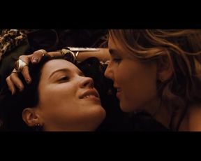 Celebrity Lesbian Video - Livia De Bueno Nathalia Dill Paraísos Artificiais (2012) (Paradise) 