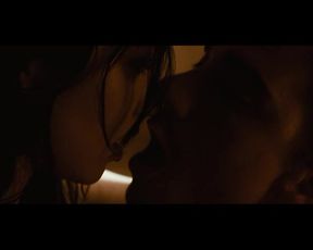 Celebrity Lesbian Video - Livia De Bueno Nathalia Dill Paraísos Artificiais (2012) (Paradise) 