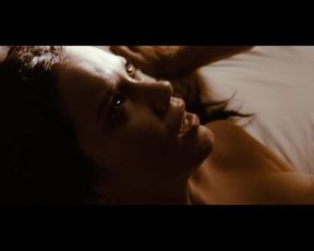 Celebrity Lesbian Video - Livia De Bueno Nathalia Dill Paraísos Artificiais (2012) (Paradise) 