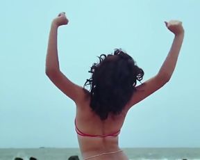 Naked scenes SONAM BIKINI SCENE RARELY Movie-Vijay (1988)