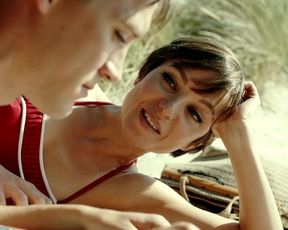 Julia Koschitz - Schweigeminute (2016)