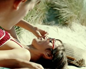 Julia Koschitz - Schweigeminute (2016)