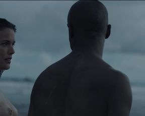 Adriana Ugarte, Berta Vázquez - Palmeras en la nieve (2015)