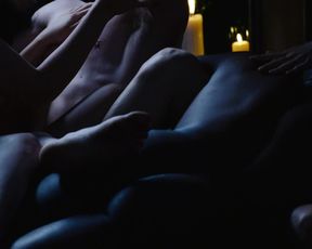 Celebrity Lesbian Video - Doona Bae, Jamie Clayton, Tina Desai, Tuppence Middleton, Freema Agyeman - Sense8 A Christmas Special (2016) 