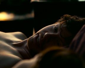 Sexy Dakota Johnson nude, Alison Brie, Leslie Man naked - How to Be Single (2016) 