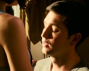 Sexy Dakota Johnson nude, Alison Brie, Leslie Man naked - How to Be Single (2016) 