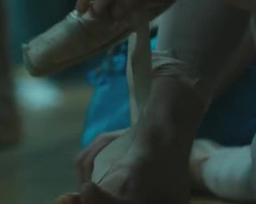 Hot actress Sarah Hay, Emily Tyra - Flesh & Bone S01E01 (2015) (Sex, Nude) 